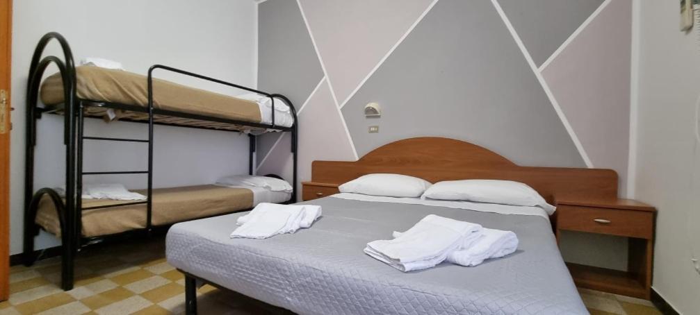 ריצ'יונה Hotel Astoria מראה חיצוני תמונה