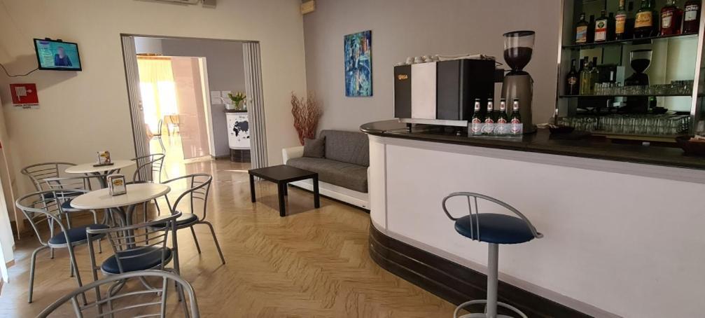 ריצ'יונה Hotel Astoria מראה חיצוני תמונה