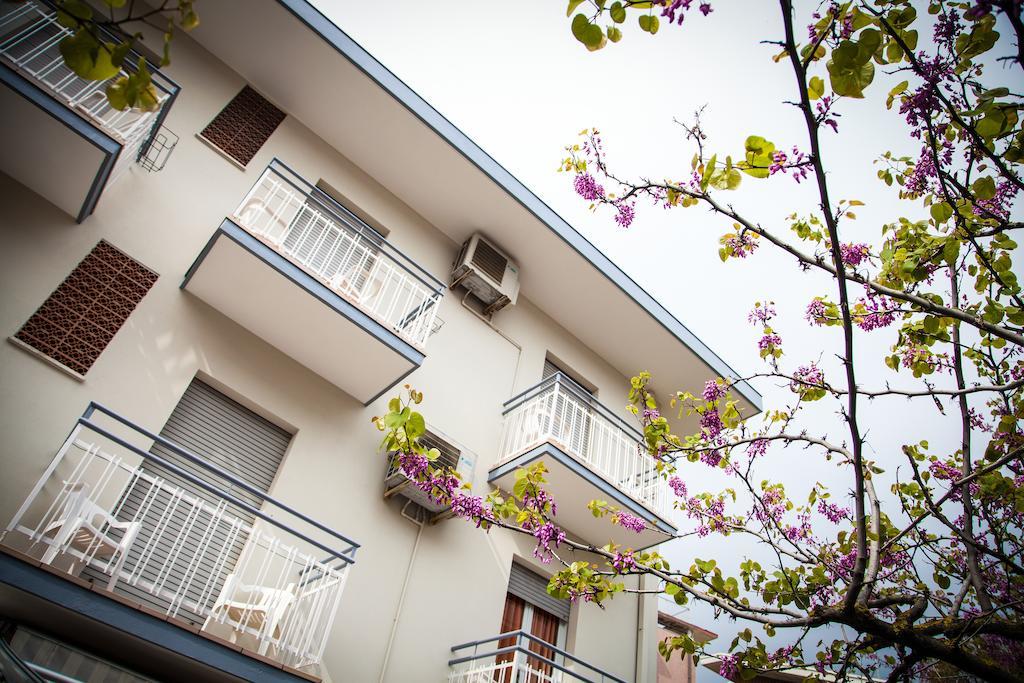ריצ'יונה Hotel Astoria מראה חיצוני תמונה